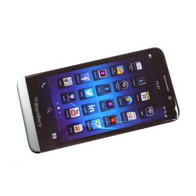BlackBerry Z30 Black — 5″ AMOLED, 2 GB RAM, 16 GB, 2880 mAh